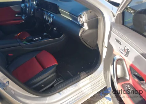 2021 Mercedes-Benz A 220 4Matic из США, поврежденный, VIN W1K3G4FB2MJ258650